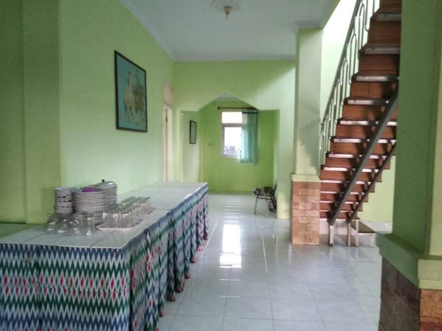 Garden Villas Cipanas Sindanglaya Exterior photo