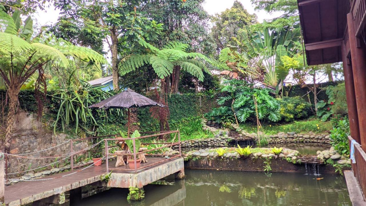 Garden Villas Cipanas Sindanglaya Exterior photo